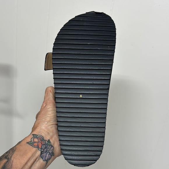 MIA  Brookie Black Studded Platform Sandals - Picture 9 of 13